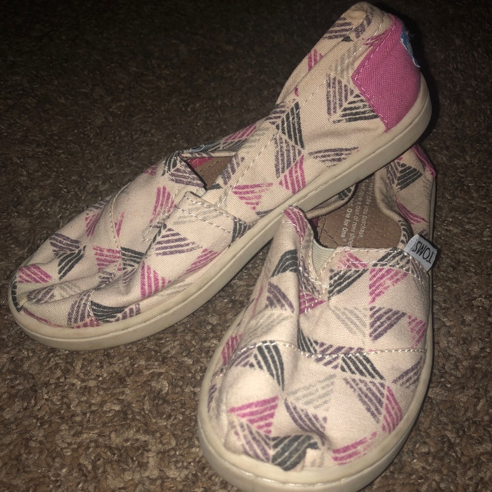 Girls Toms